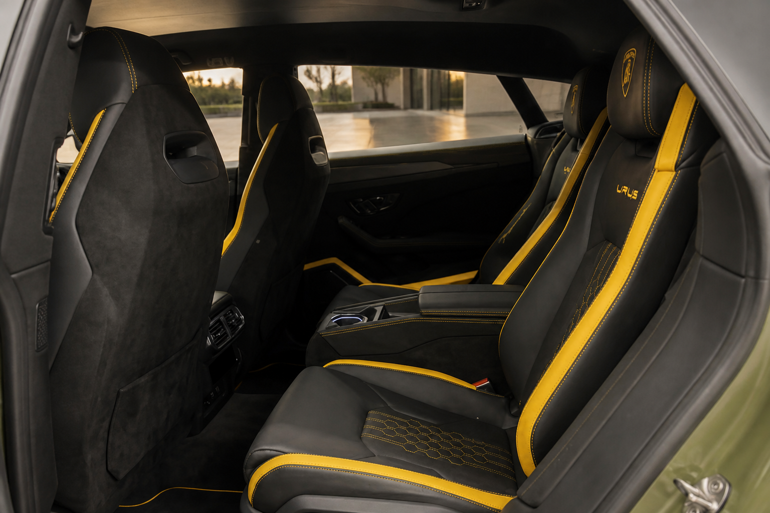 2023 Lamborghini Urus Performante — 