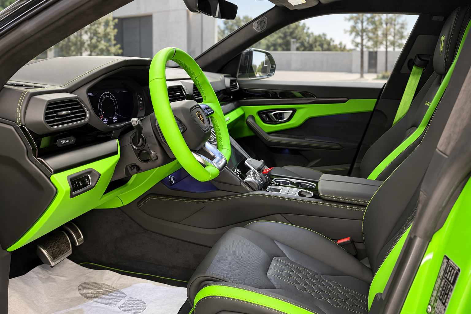 2025 Lamborghini Urus S - 