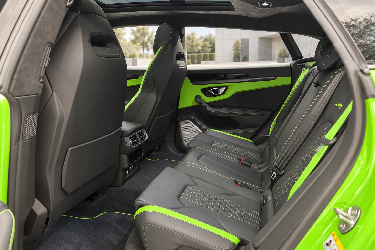 2025 Lamborghini Urus S - 